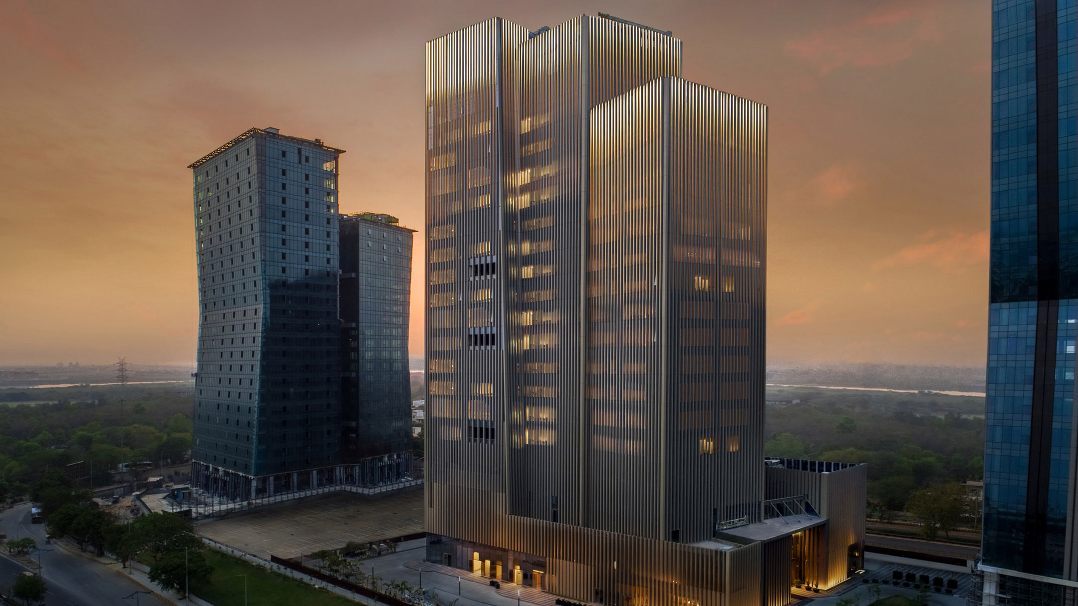Max Estate 105 Noida – Redefining Luxury Living on the Noida Expressway